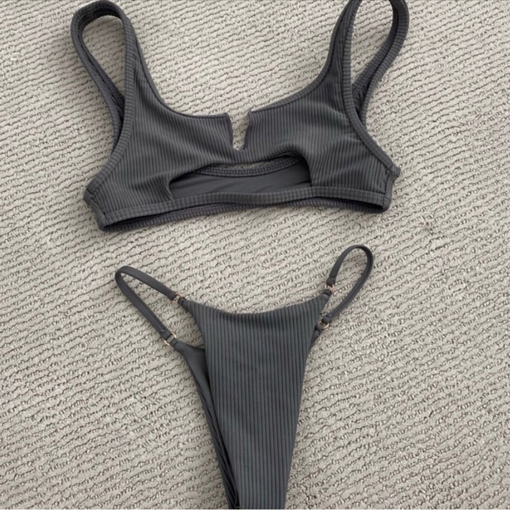 Frankie’s bikini